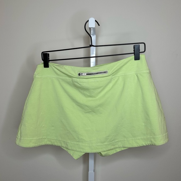 NWOT: FP Movement By Free People Hot Shot Mini Skort in Size L - Picture 2 of 2